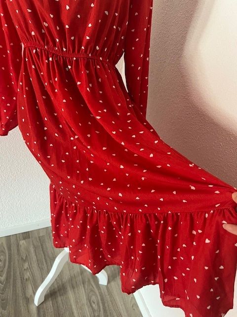 Vestiti: Angenehmes rotes Kleid- elastische Bundweite Gr 34/36 – Nuovo (secondo la descrizione) da Neerach venduto da romiping 1