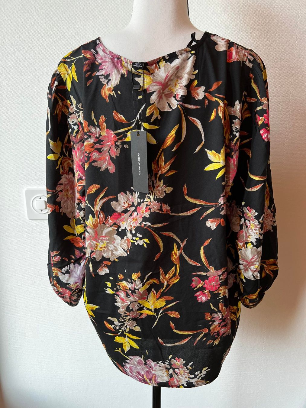 Vero Moda Camicette: Neue BluseVera Moda XL – Nuovo e nell'imballaggio originale da Riehen venduto da edu_92w7 1