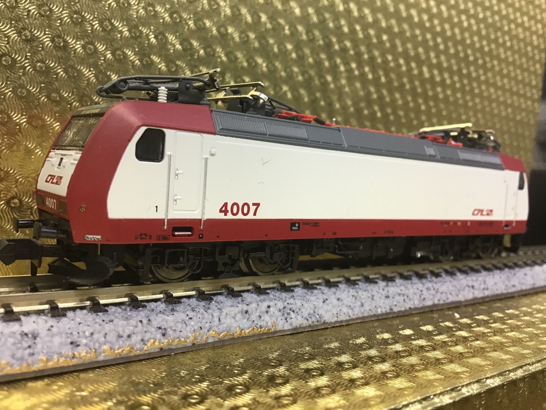 Trix Modellini di ferrovie: CFL Cargo 4007 MINITRIX N DIGITAL – Usato da Männedorf venduto da Spezial-Modelle