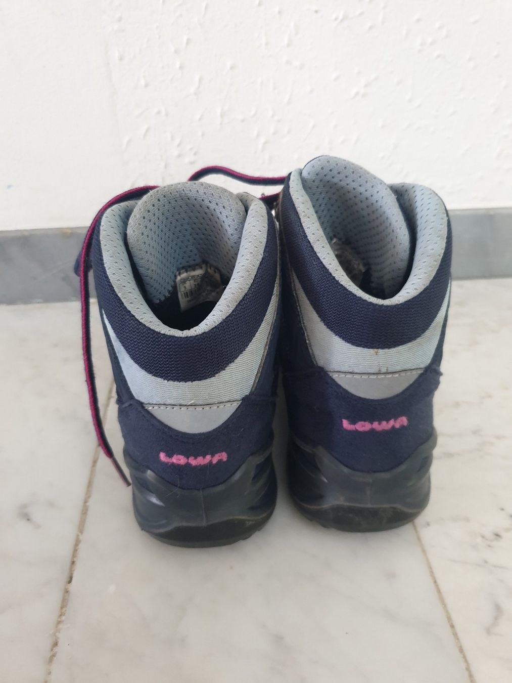 Lowa Chaussures garçon: Lowa Wanderschaft Grösse 36 – D'occasion à Unterengstringen par Ypsilony 2