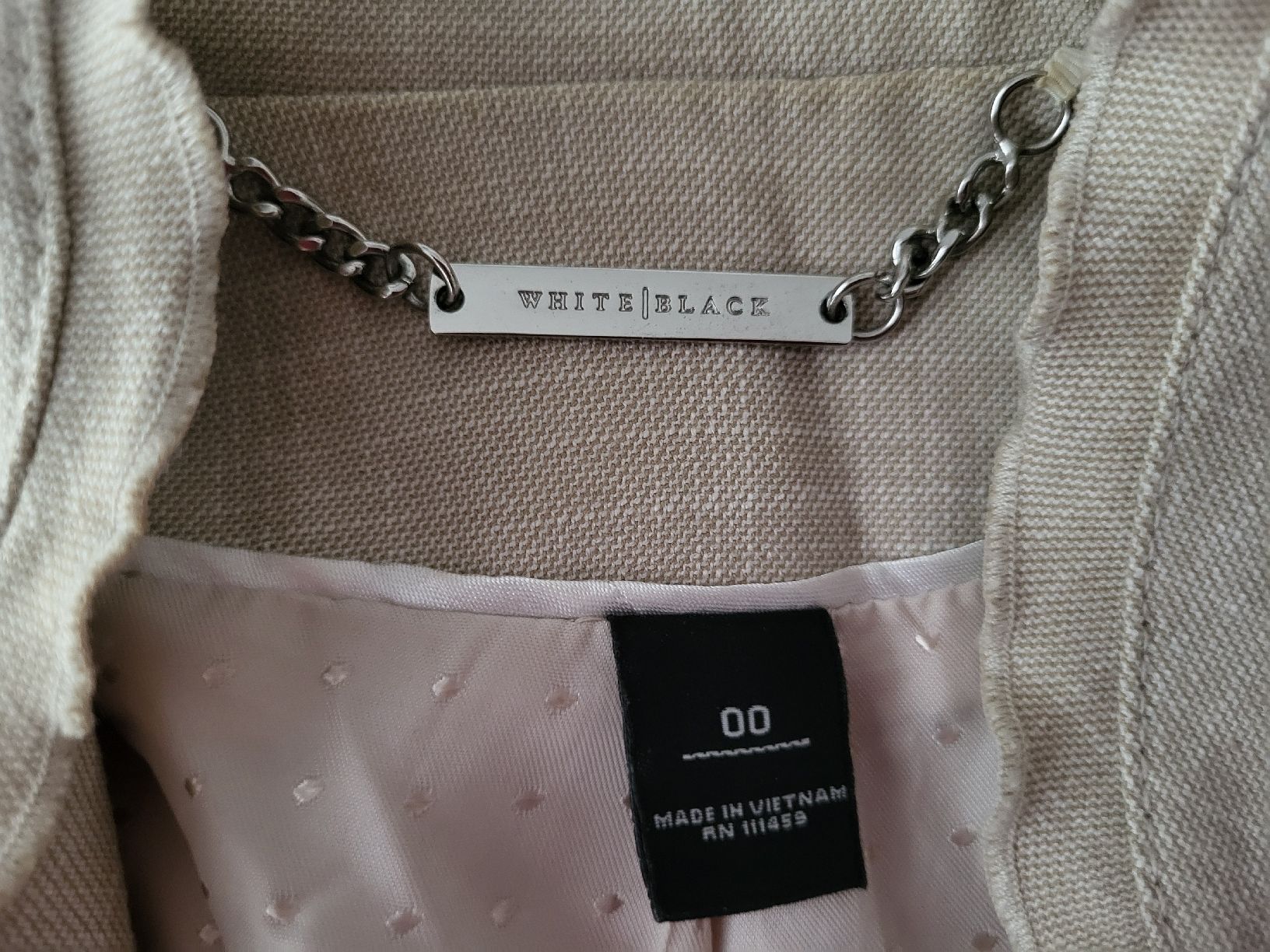 Costumi: WHITE BLACK Damen Kostüm Gr. 34 beige – Usato da Zell LU venduto da claro62 3