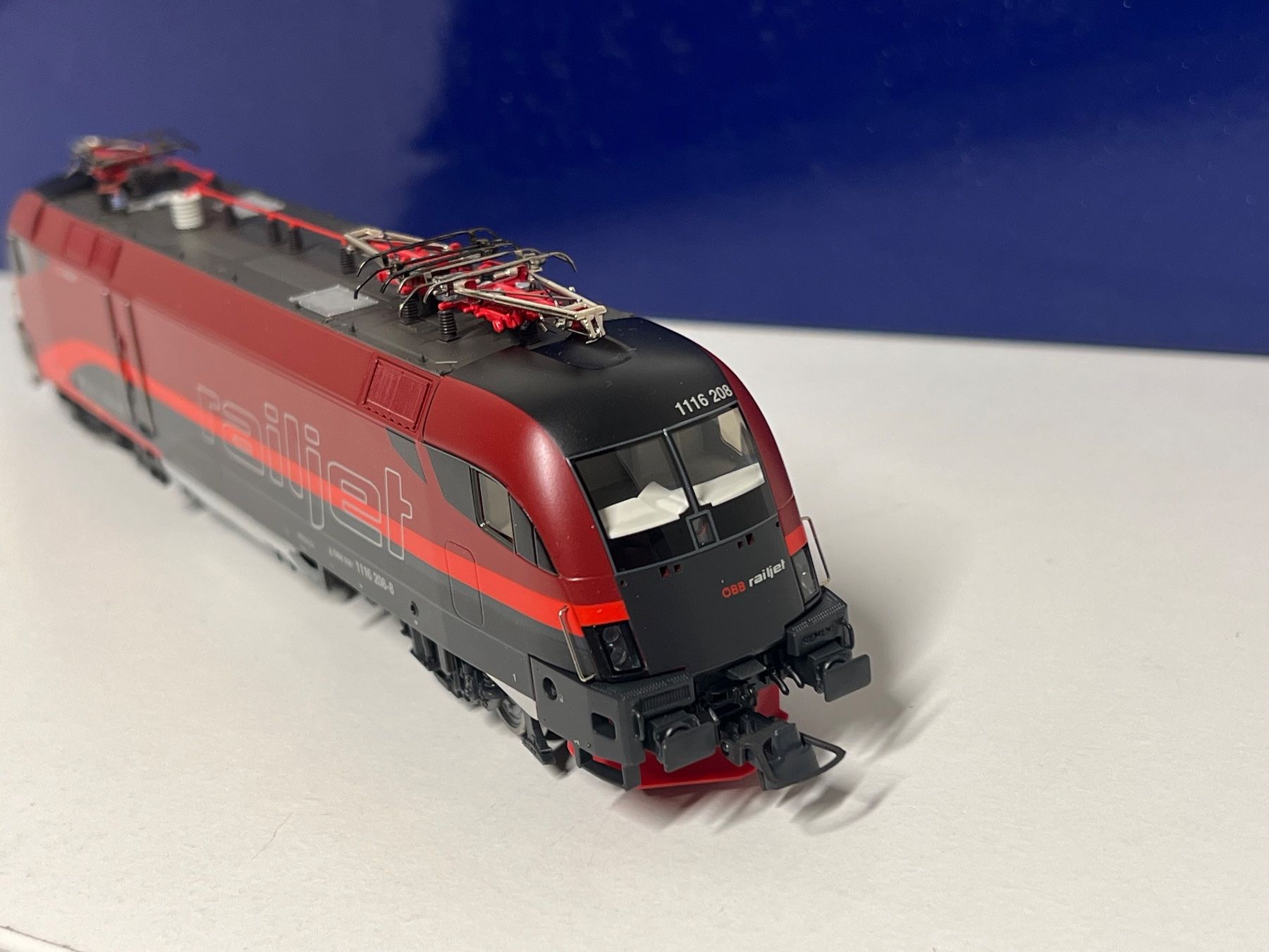 Roco 62361 ÖBB RailJet ESU LOKSOUND V5 1116 208-8 HO DC (Neu und ...