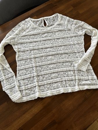 Edles Spitzen Shirt Gr. L 