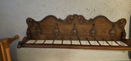 Antique Wandgarderobe