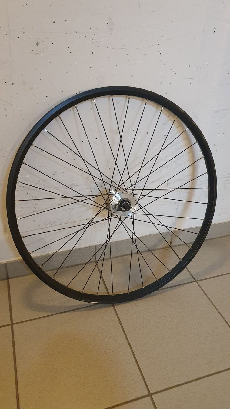 Pneumatici & Ruote complete: Roue 28'' dynamo – Usato da Granges-Paccot venduto da BBeguin