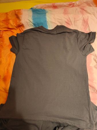 6 graue T-Shirts Gr. L (schulterbreite ca. 46 cm)