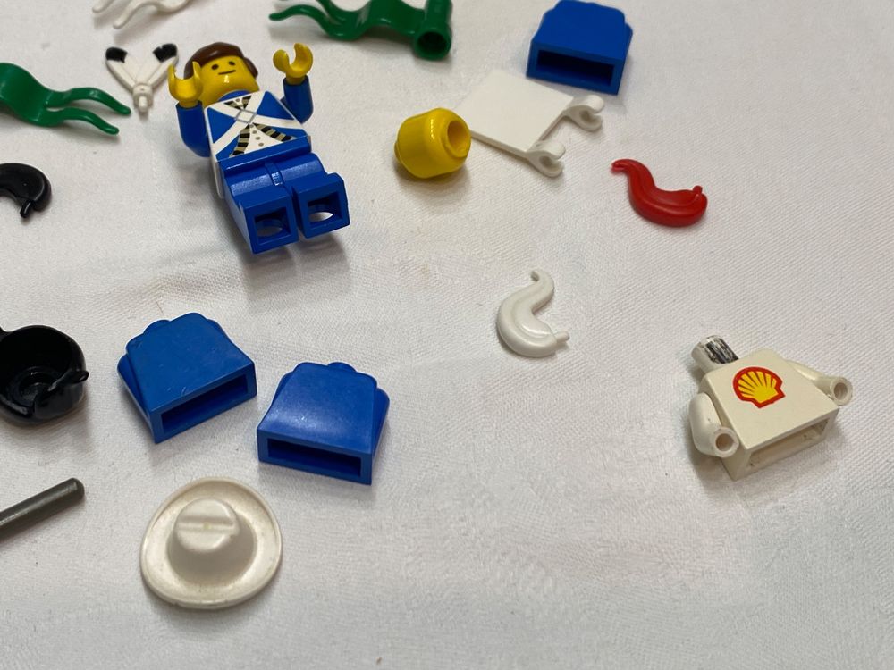 LEGO Teile Ritter Fahne Shell Papagei Indianer Soldat (Gebraucht) in ...