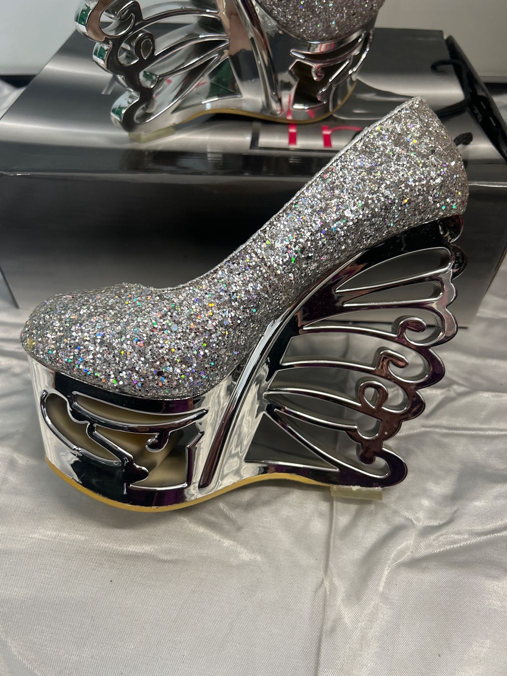Scarpe da donna: Extravaganten Plateau Pumps Gr 34 Neu – Nuovo e nell'imballaggio originale da Regensdorf venduto da Spyke55 1