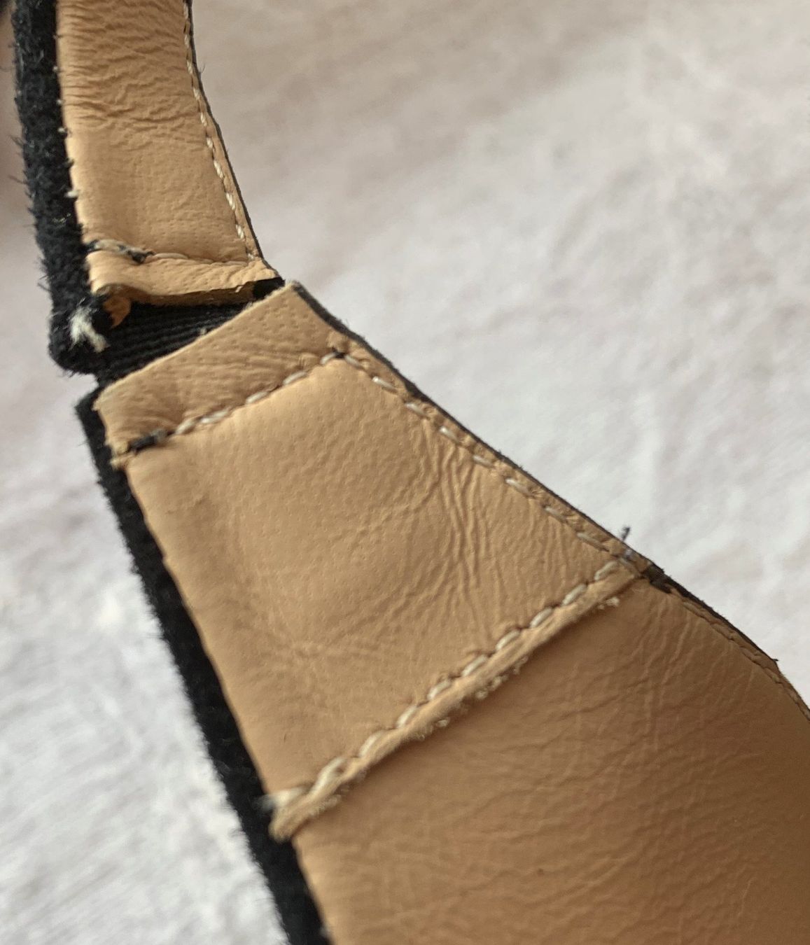 Damenschuhe: Elegante Damenschuhe, Wildleder, Grösse 38 – Gebraucht aus Basel von Klymenes 4