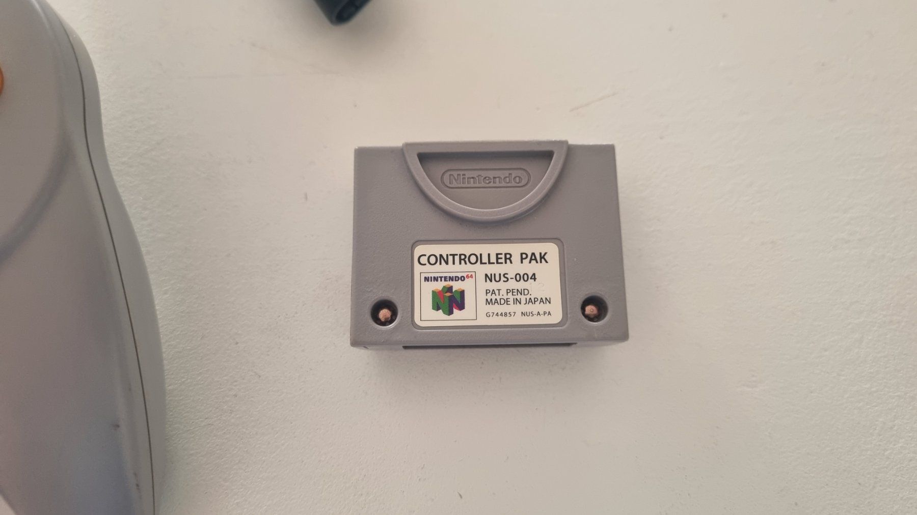 Controller: Original Nintendo 64 Controller mit Controller Pak – Usato da Birsfelden venduto da val_d9c2 2