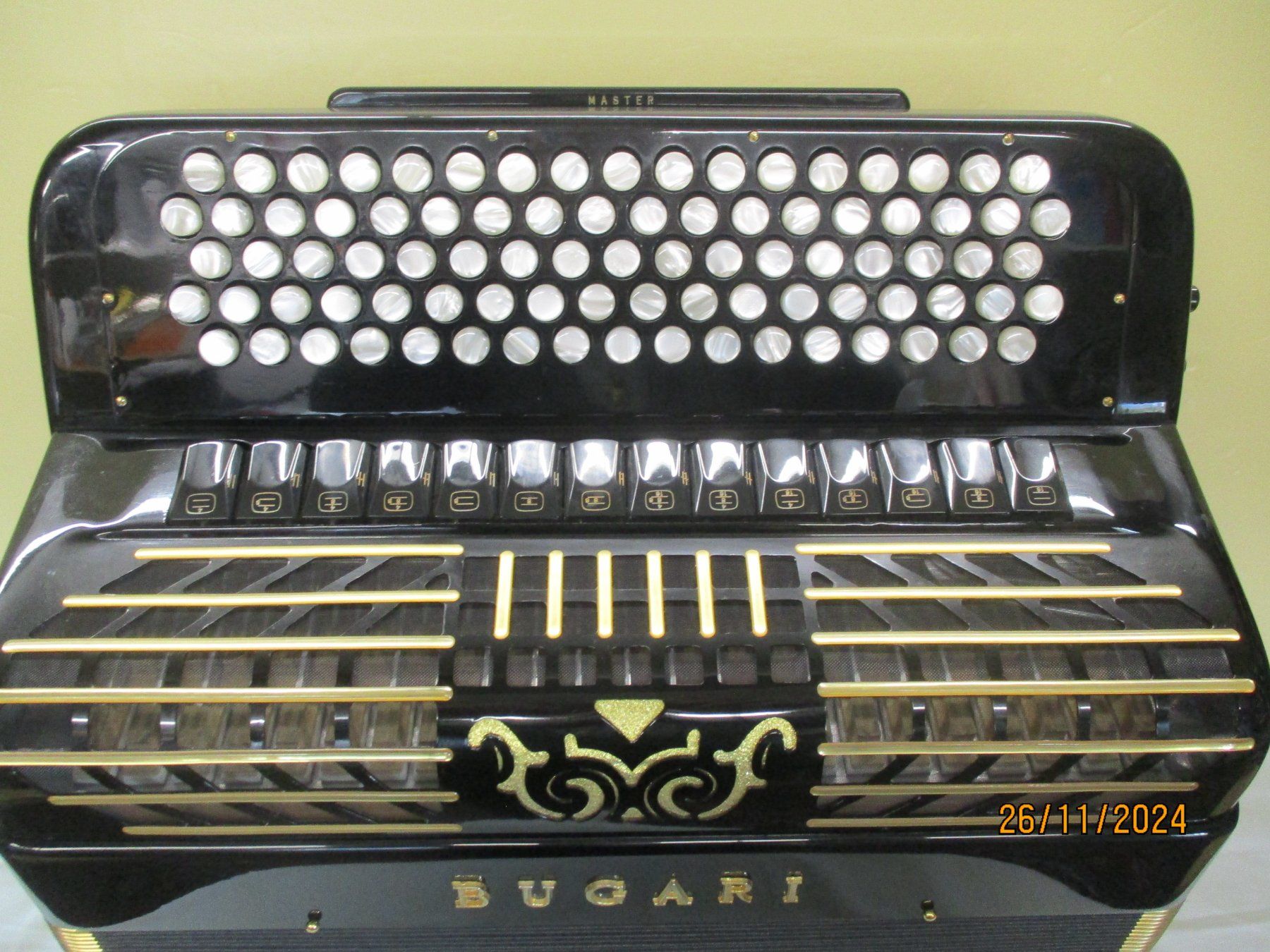 Strumenti musicali: Akkordeon Bugari Gold plus Modell 508 – Usato da Jegenstorf venduto da Oktavio 1