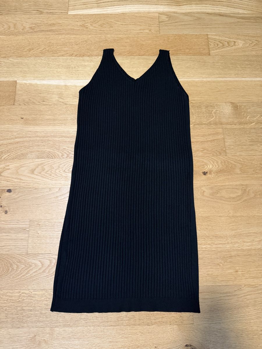 Robes: Rippstrick Kleid schwarz – D'occasion à Zürich par dbu_s8p2 2