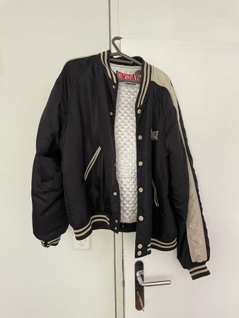 Lonsdale- Vintage Bomberjacke mit kleinen Gebrauchsspuren