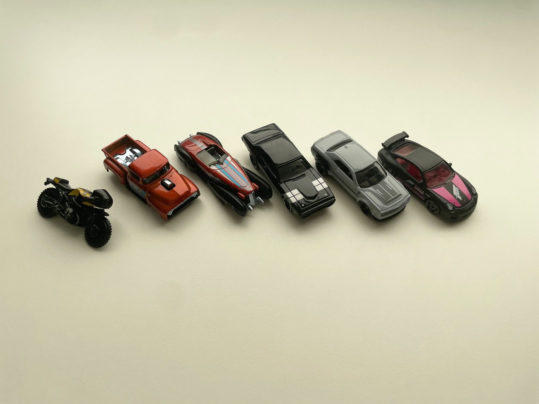 Hot Wheels Modellini d'auto: Hot Wheels Sammlung (52 Modelle) – Nuovo (secondo la descrizione) da Walenstadt venduto da GreenGoblin 3