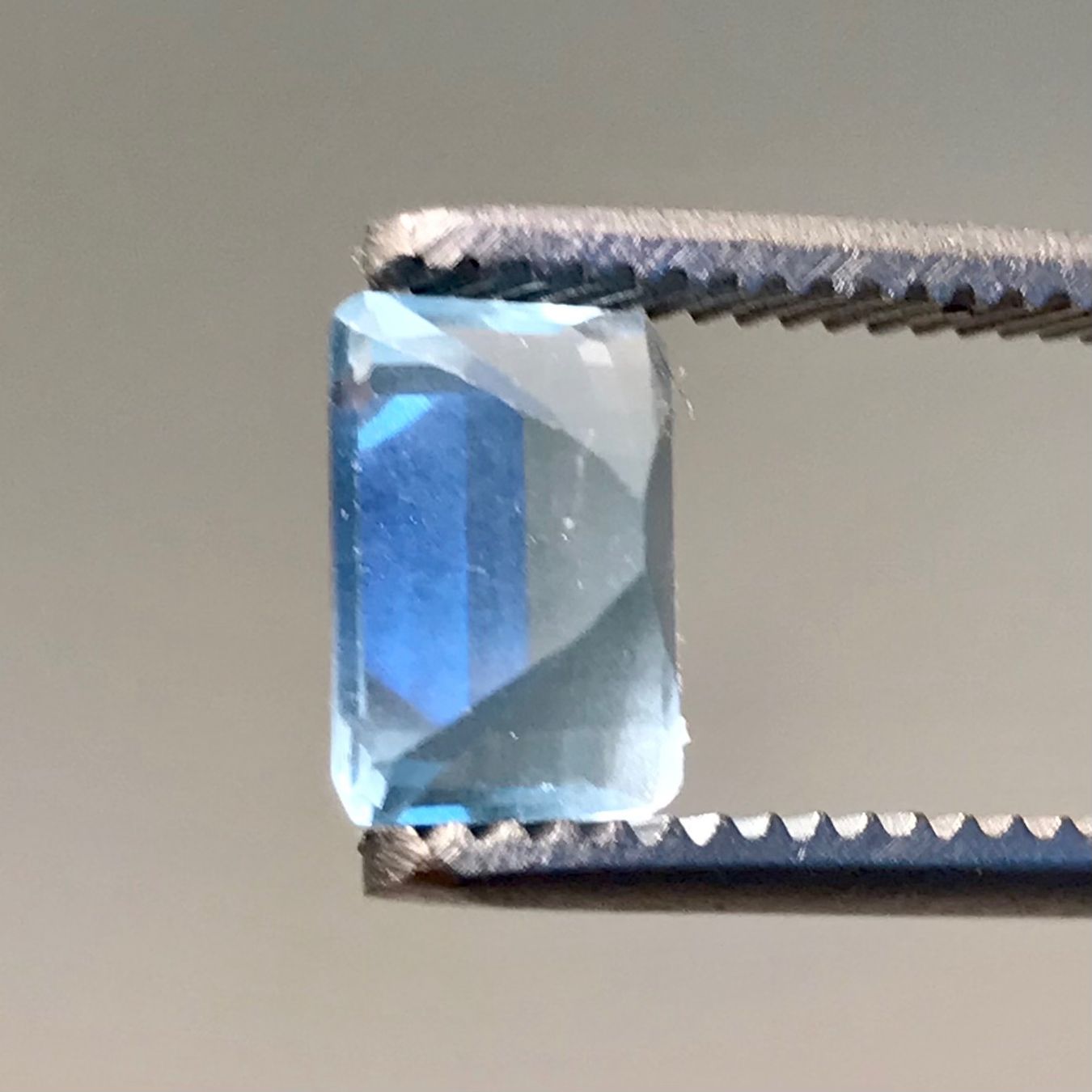 Pietre preziose: top Aquamarin Edelstein, 1.7 Karat, milchig hellblau – Nuovo (secondo la descrizione) da Biel venduto da djvalbnc 7