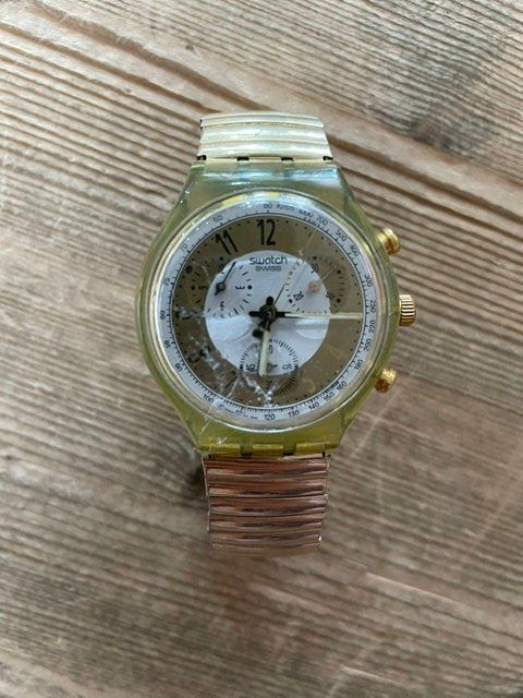 Swatch Uhren: Swatch Chrono "Golden Globe" – Gebraucht aus Neuhausen am Rheinfall von galleria13