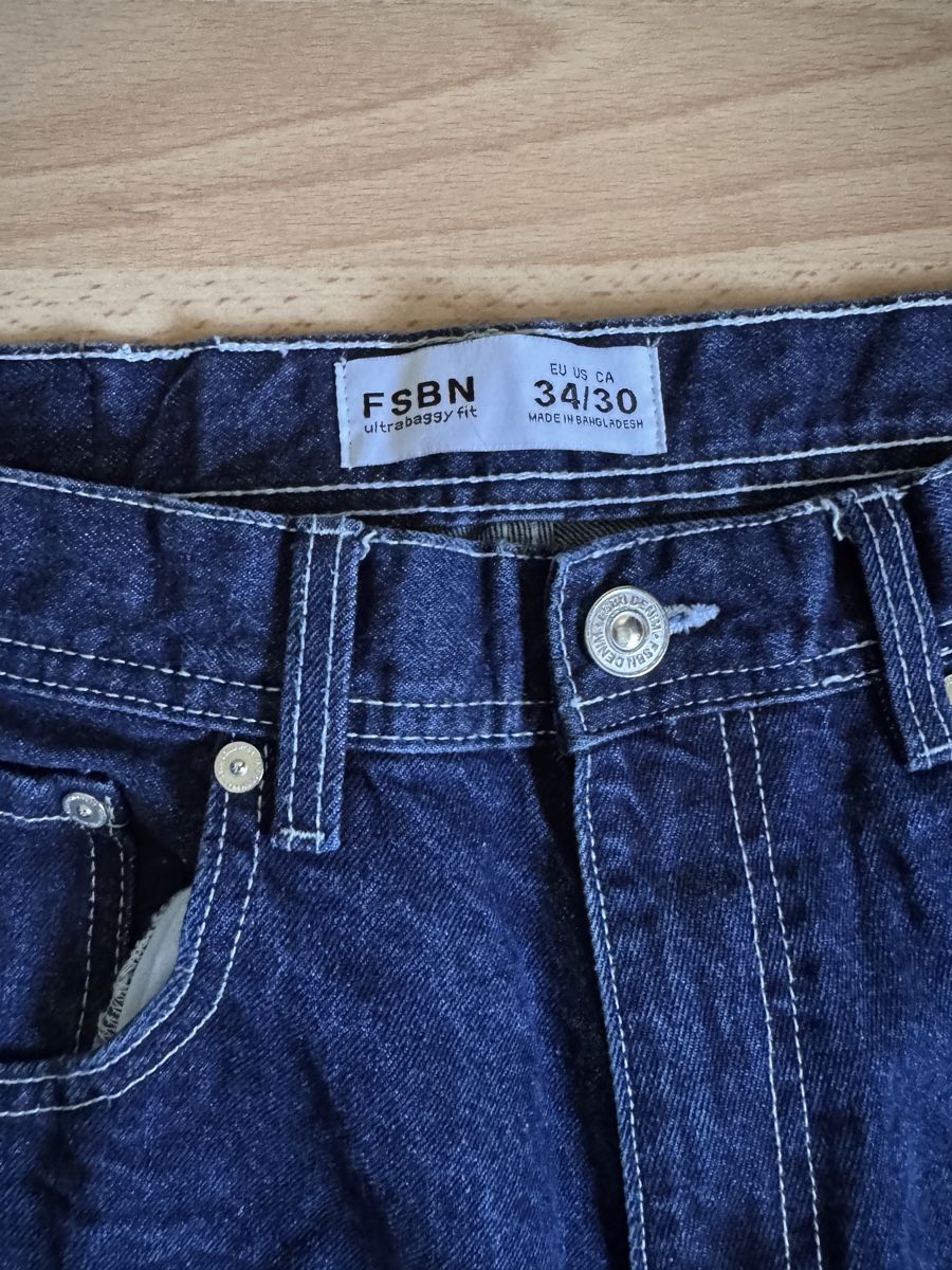 Lotti & Set di vestiti: Kleiderpaket Junge ca Gr. 164 – Usato da Rüti ZH venduto da make 1