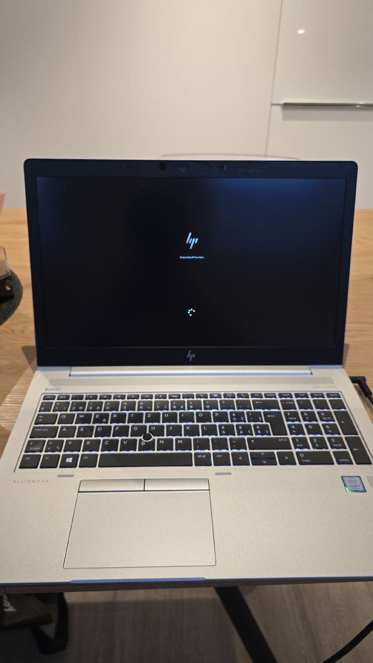 Hewlett Packard Notebook: HP Elitebook 850 G5  – Usato da Emmenbrücke venduto da hoa_sw7m