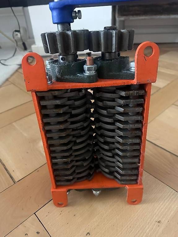 Distruggi documenti: Shredder, Abfallshredder, Industrieshredder, Zerkleinerer – Usato da Zürich venduto da Flyfish 3
