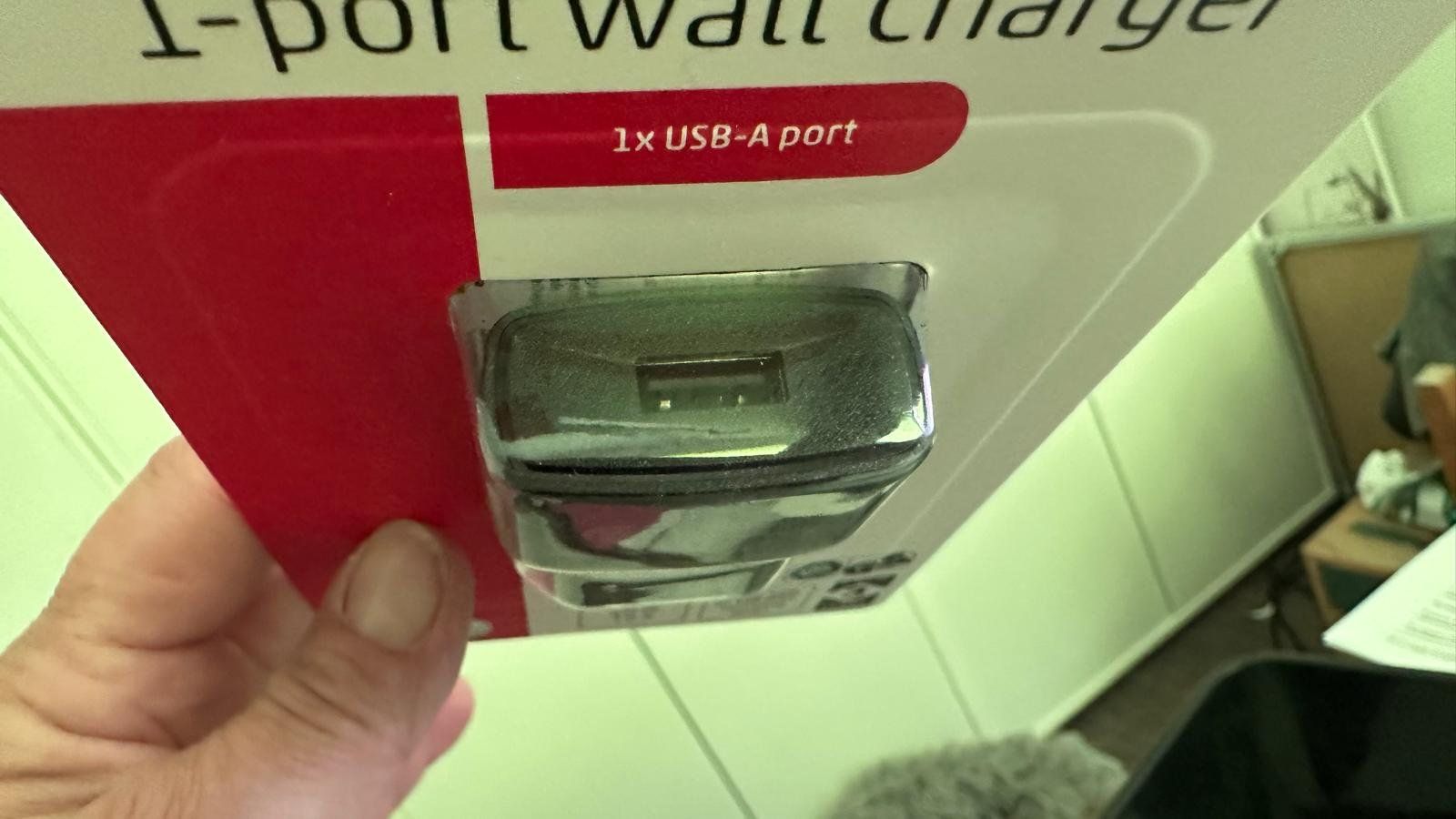 Unità & Adattatore: 1 x USB A Adapter, schwarz – Nuovo e nell'imballaggio originale da Krauchthal venduto da Kiddy32 2