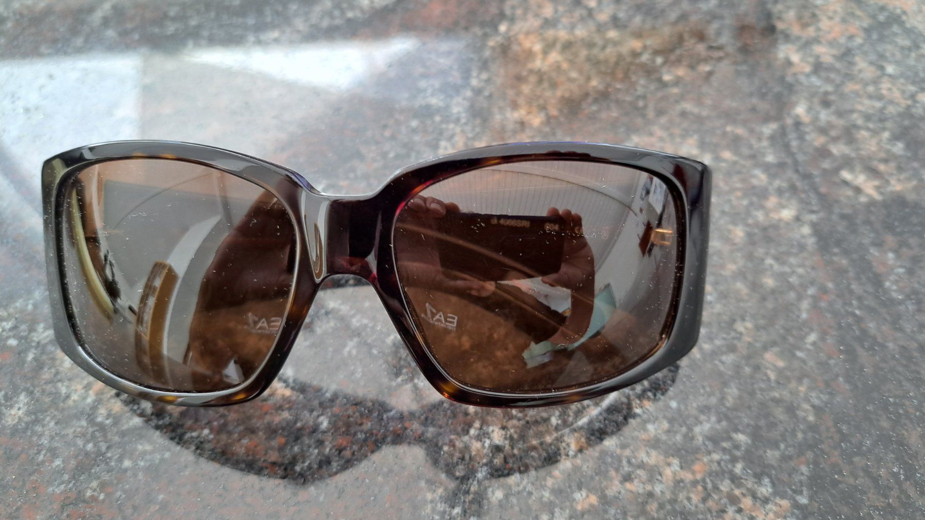 Calvin Klein Lunettes & Verres: Sonnenbrille Calvin Klein – Neuf (Voir description) à Pfäffikon ZH par Valsangiaccomo