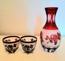 Karaffe mit 2 Bechern Sakeglas-Set Traubenmotiv Rot Rubinrot