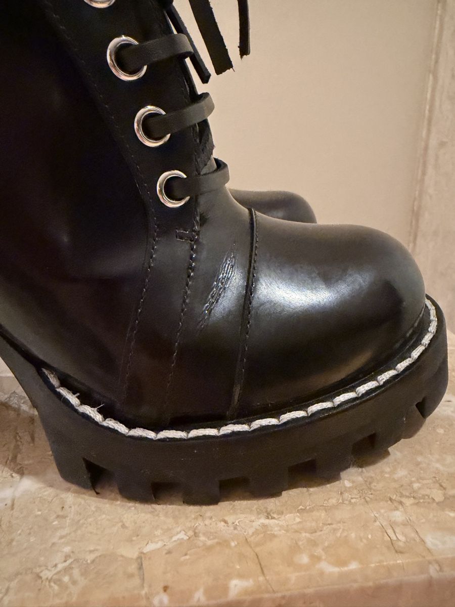 Louis Vuitton Scarpe da donna: Louis Vuitton boots – Usato da Paradiso venduto da apf_mh9c 2