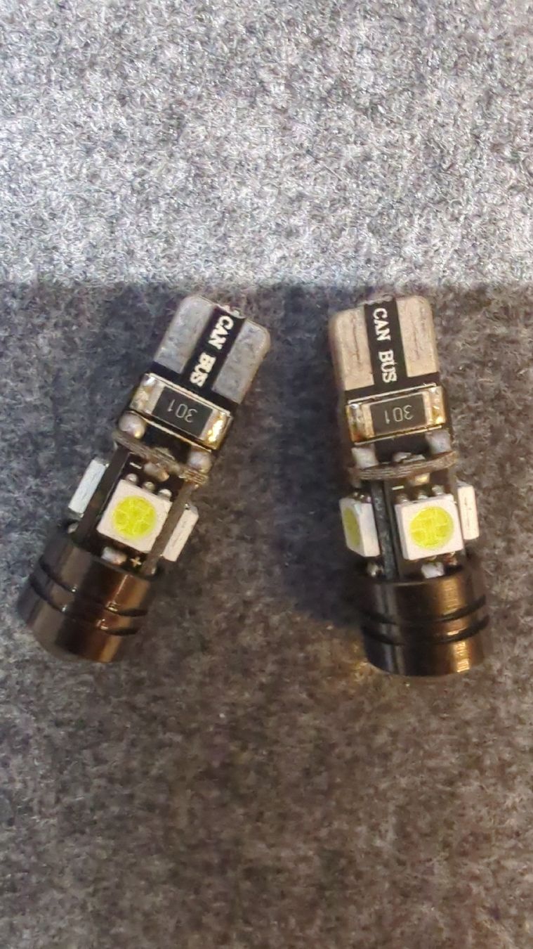 Lampade: 2x LED Lampe T10 mit CAN-Bus Widerstand  – Usato da Eisten venduto da manuel.furrer 3