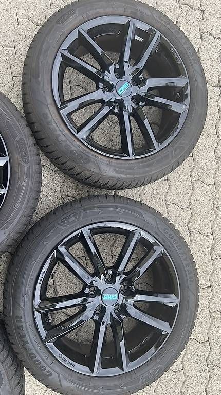 Pneumatici & Ruote complete: Winter Kompletträder für Renault Megane e-tech  – Usato da Allschwil venduto da Davogel38 4