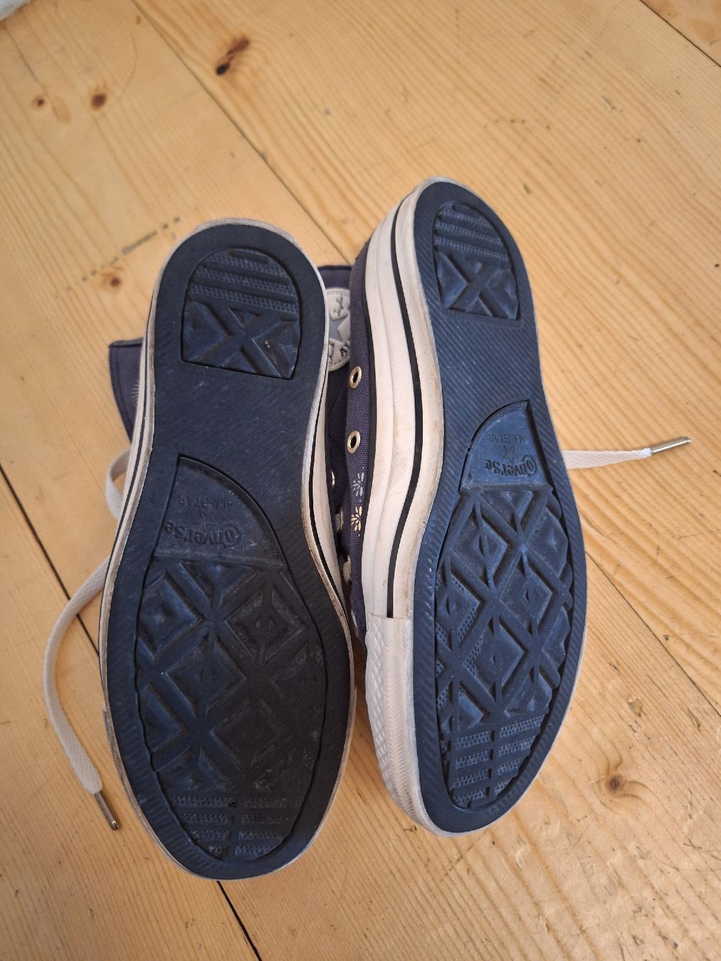 Converse Chaussures hommes: Baskets Converse bleu taille 36 – D'occasion à Fribourg par Ninitica 2
