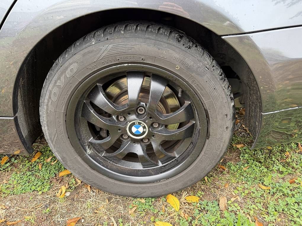 Pneus & Kompletträder: Winterräder Bmw 16Zoll – Gebraucht aus Muri AG von Aero96 1