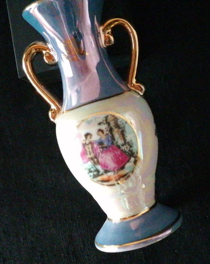 Vasi & Recipienti: kleine romantische Vase – Usato da Grächen venduto da Hel7890