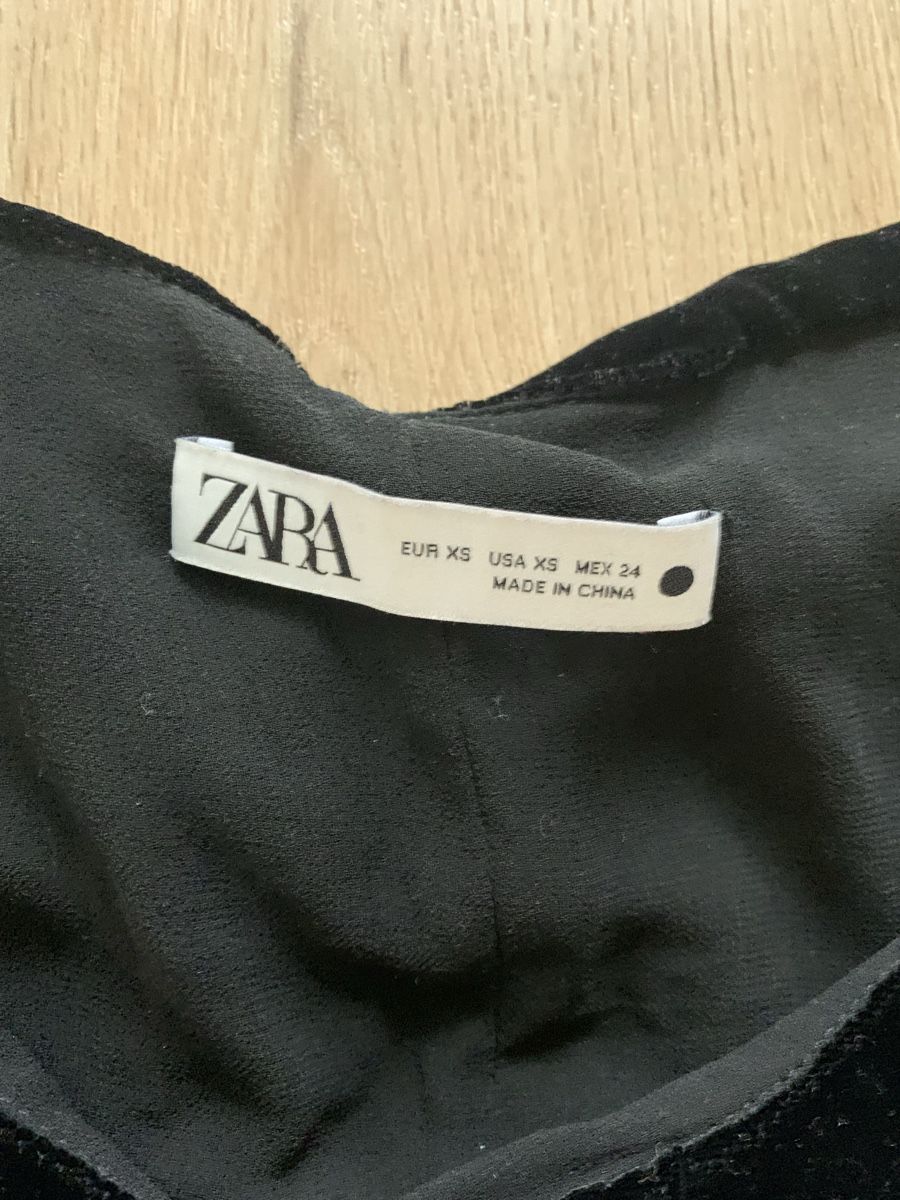 Zara Kleiderpakete: Ensemble en velours noir Zara – Gebraucht aus Genève von vic_s9c5 3