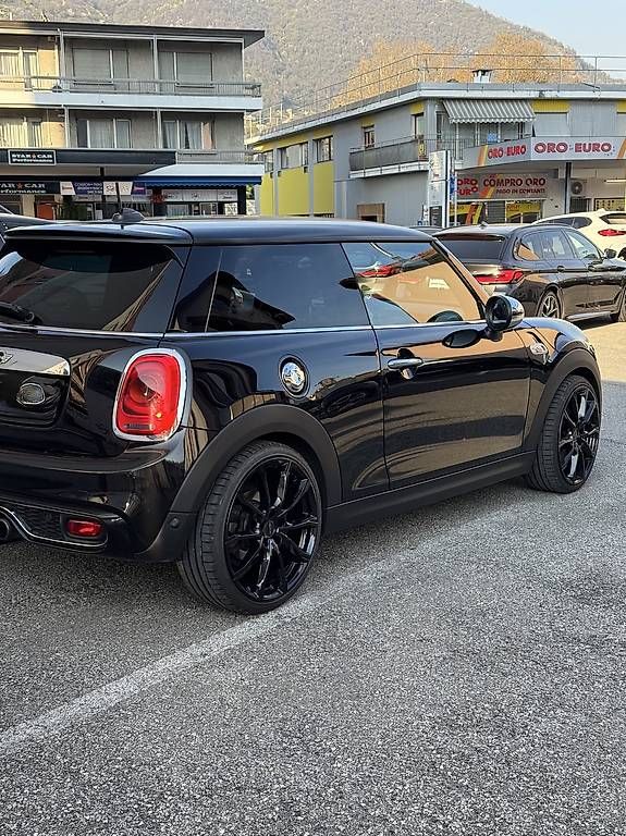 Automobili: Mini Cooper S  – Usato da Altstätten SG venduto da Redunited92