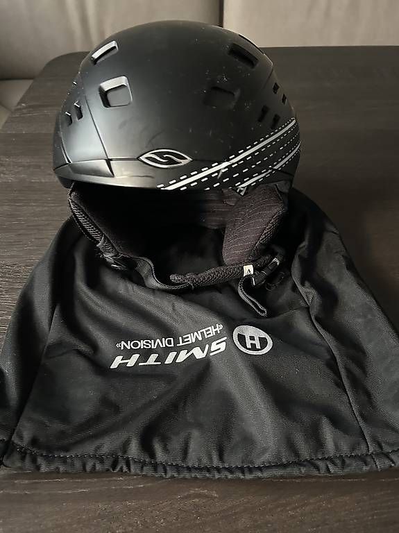 Caschi: Skihelm von Smith Grösse S Damen – Usato da Maladers venduto da Brueni08 1