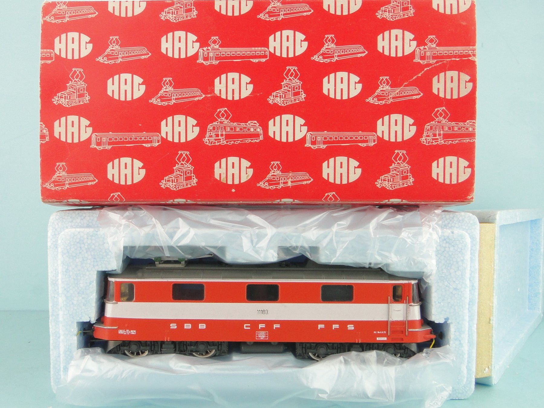 Hag Modelleisenbahnen: HAG 211 SBB Re 4/4 Swiss Express, DC – Gebraucht aus Bülach von cann11 1