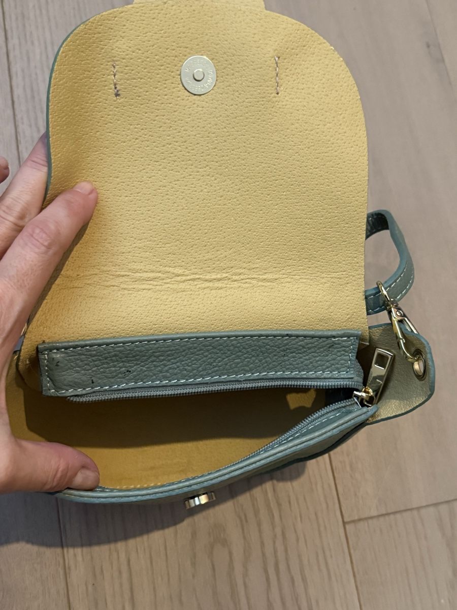 Borse da donna: Italian leather crossbody bag – Usato da Zürich venduto da lailag 2