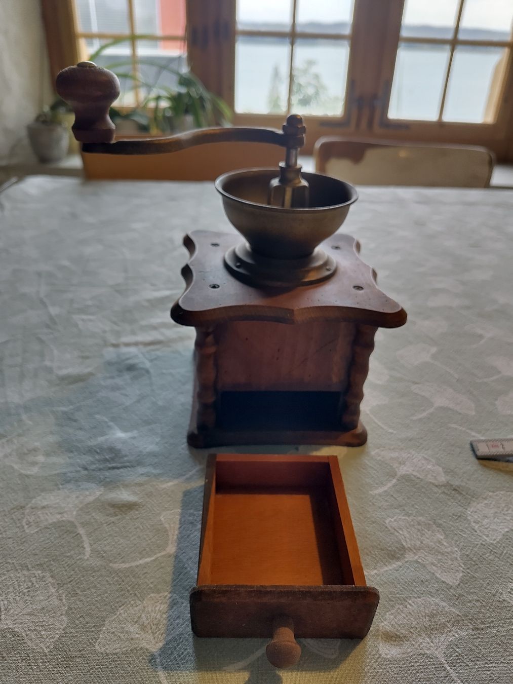 Küchengeräte: Handkaffeemühle Holz – Gebraucht aus Biel/Bienne von DoNa82 1