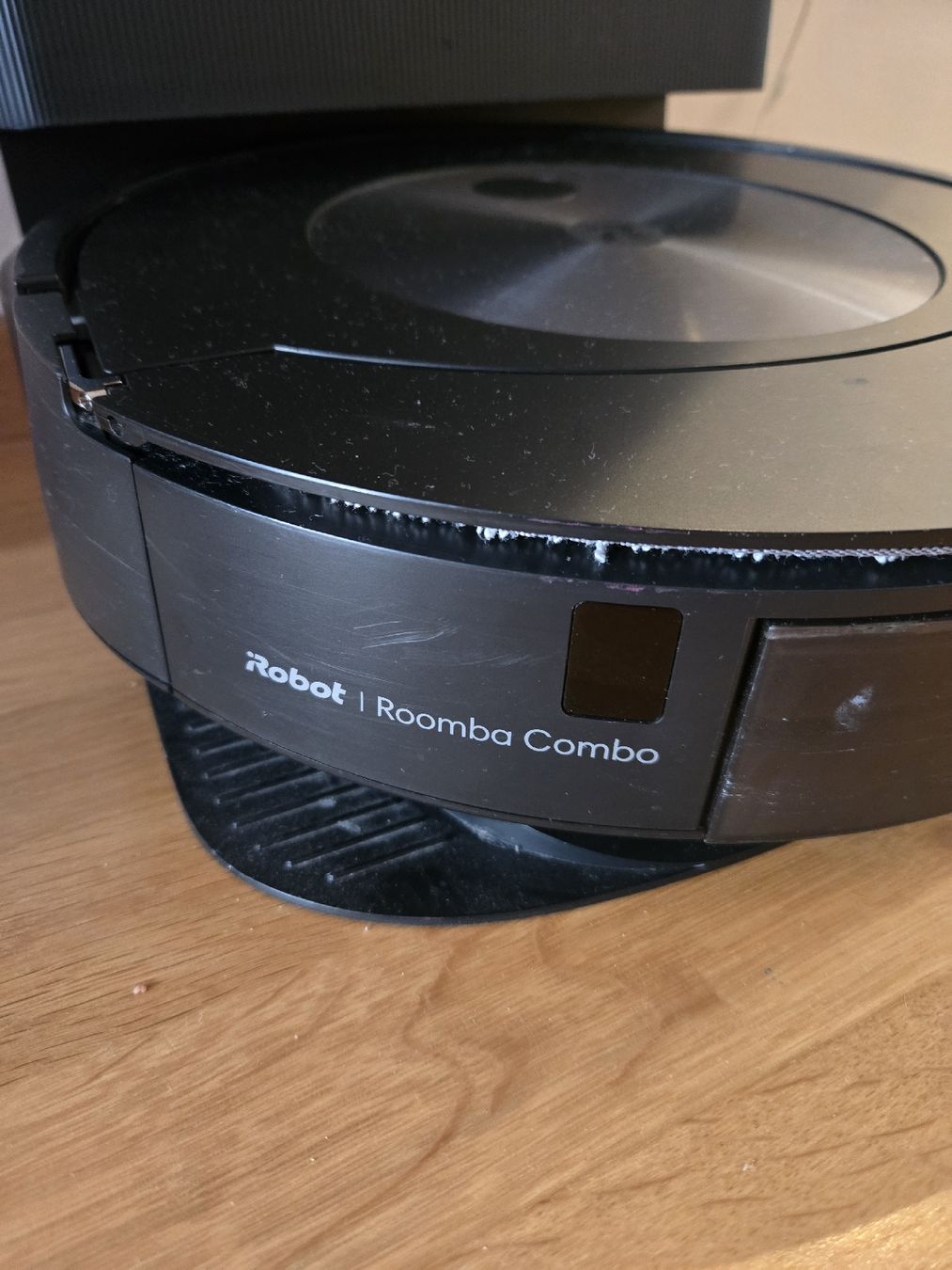 Irobot Aspirapolveri & Accessori: iRobot Roomba Combo j7+  mit zubehör – Usato da Greifensee venduto da seat88 2