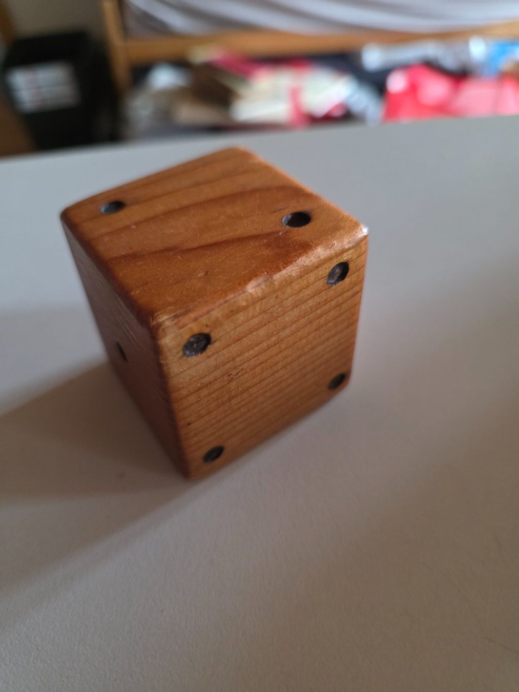Giochi: Vintage Holz Würfel 5 cm – Usato da Walterswil BE venduto da Lonitti
