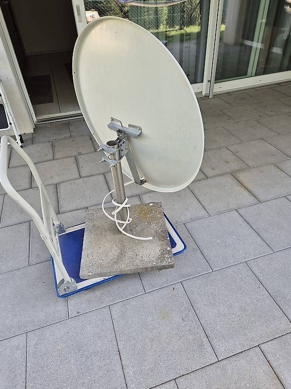 Parabola satellitare: Satelliten-Spiegel – Usato da Aarburg venduto da Vagos 2