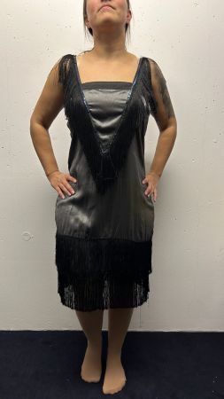 Silbergraues Charleston Kleid Gr. 38 mit Fransen