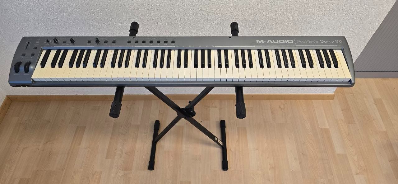 M-Audio Instruments de musique: Keyboard M-Audio ProKeys Sono 88 – D'occasion à Chur par Creative-House.org