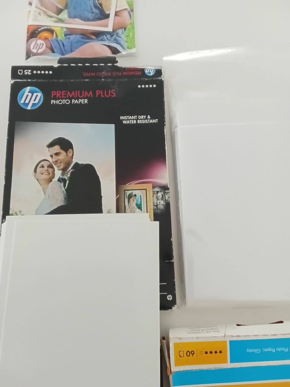 Hewlett Packard Carta: HP Premium Plus Photo Paper 10x15cm sheets from 3 boxes – Usato da Immensee venduto da vgitter 1