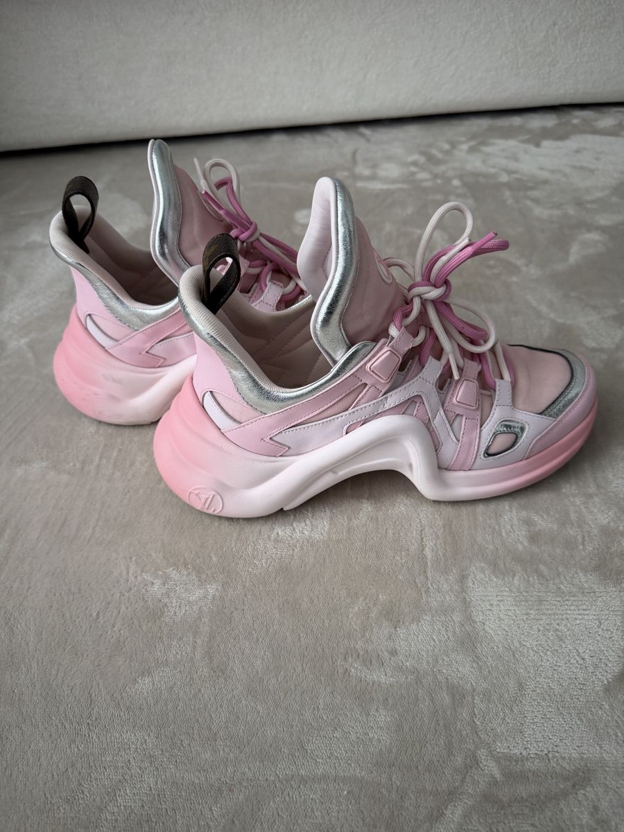 Louis Vuitton Damenschuhe: Louis Vuitton Archlight Sneaker Rosa Grösse 36.5 – Gebraucht aus Gockhausen von Lauvja 2
