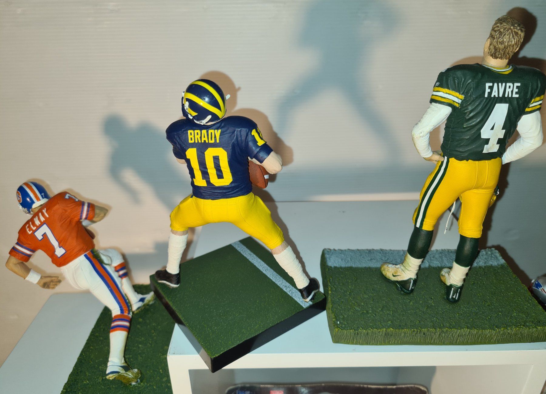Statuette: NFl Figuren (8X) – Usato da Münchenstein venduto da vitalfit 5