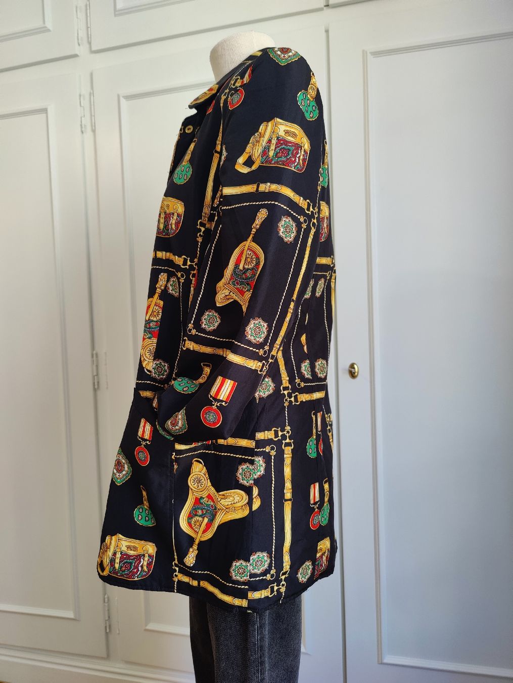 Giacche: Vintage Double-Face Baroque Silk Jacket Blazer – Usato da La Tour-de-Peilz venduto da dAutrefois 5