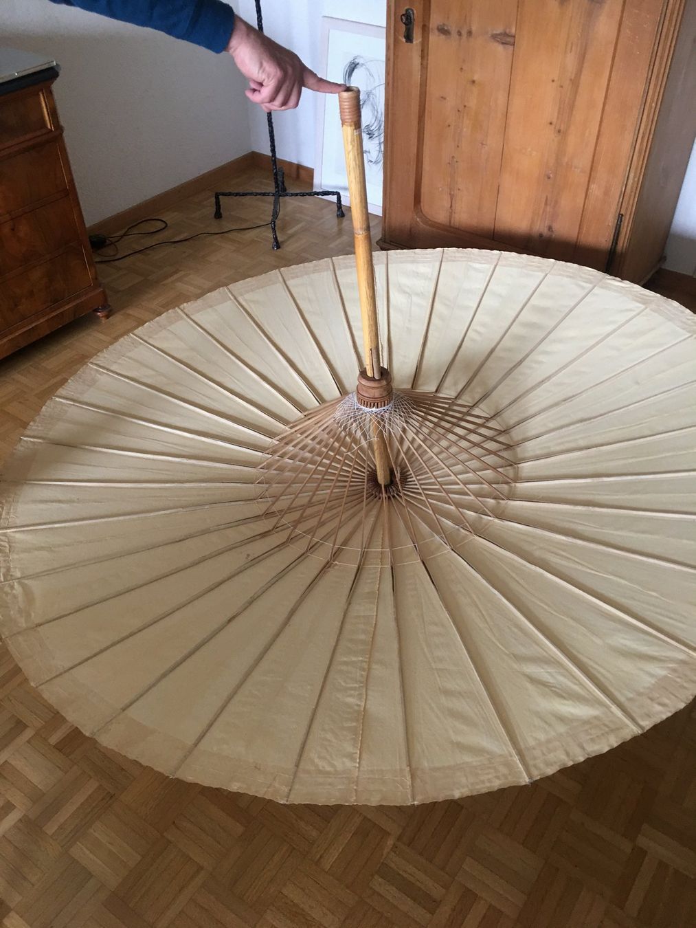Sonnenschirme: Grosser Sonnenschirm aus papier – Gebraucht aus Zürich von tin_l2gz 2