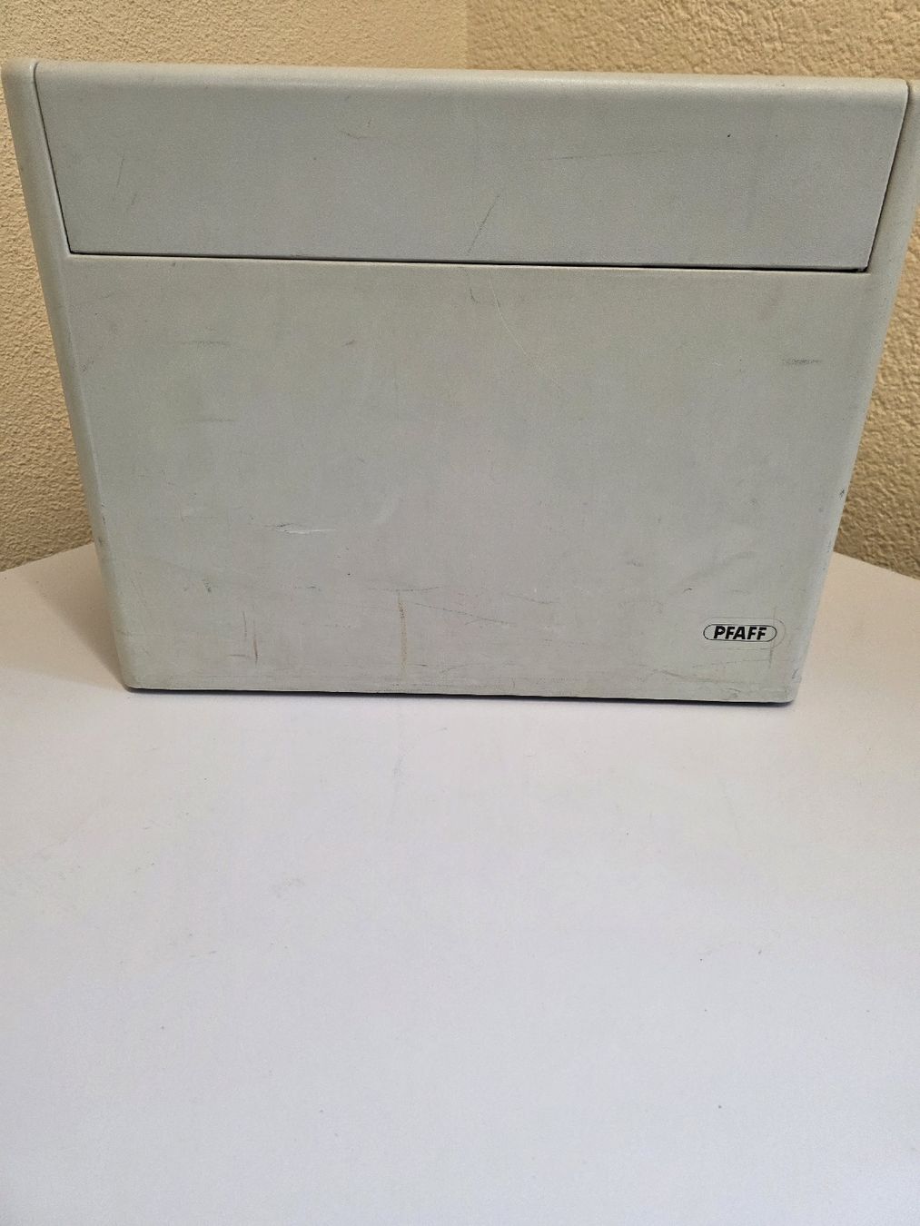 Pfaff Nähmaschinen: Pfaff 297 Nähmaschine mit Koffer, Schweizer Edition – Gebraucht aus Alberswil von mario889