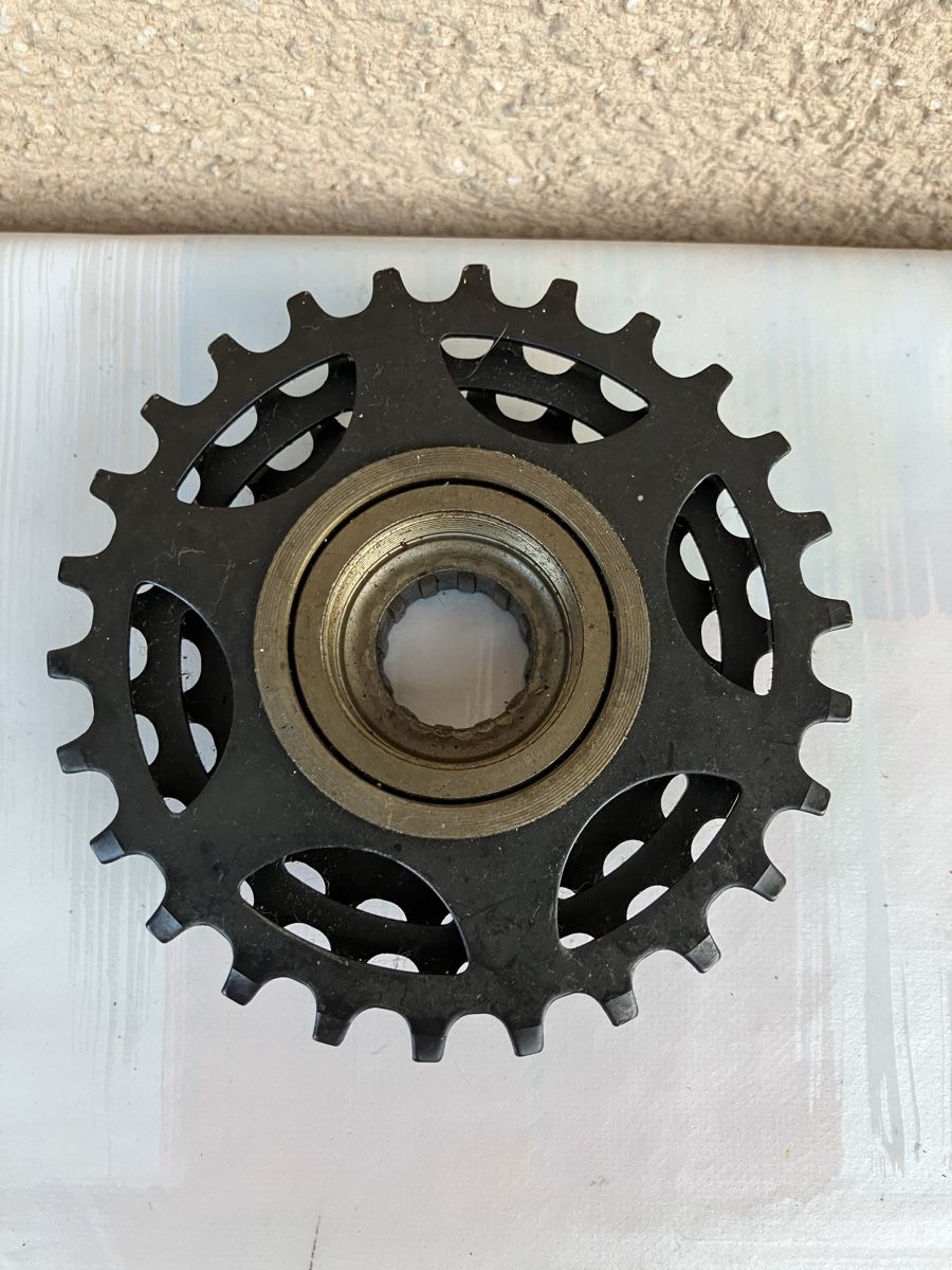 Shimano Pezzi di ricambio: Shimano UG Schraubkranz 5-fach – Usato da Trimbach venduto da cendira 3